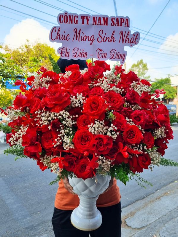 Dịch Vụ Giao Hàng Nhanh Chóng và An Toàn